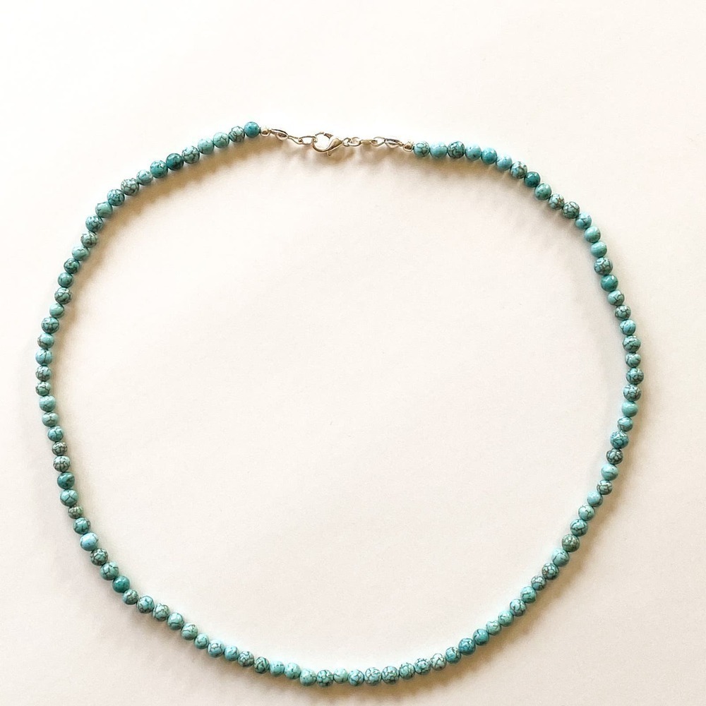 Turquoise magnesite beaded choker necklace